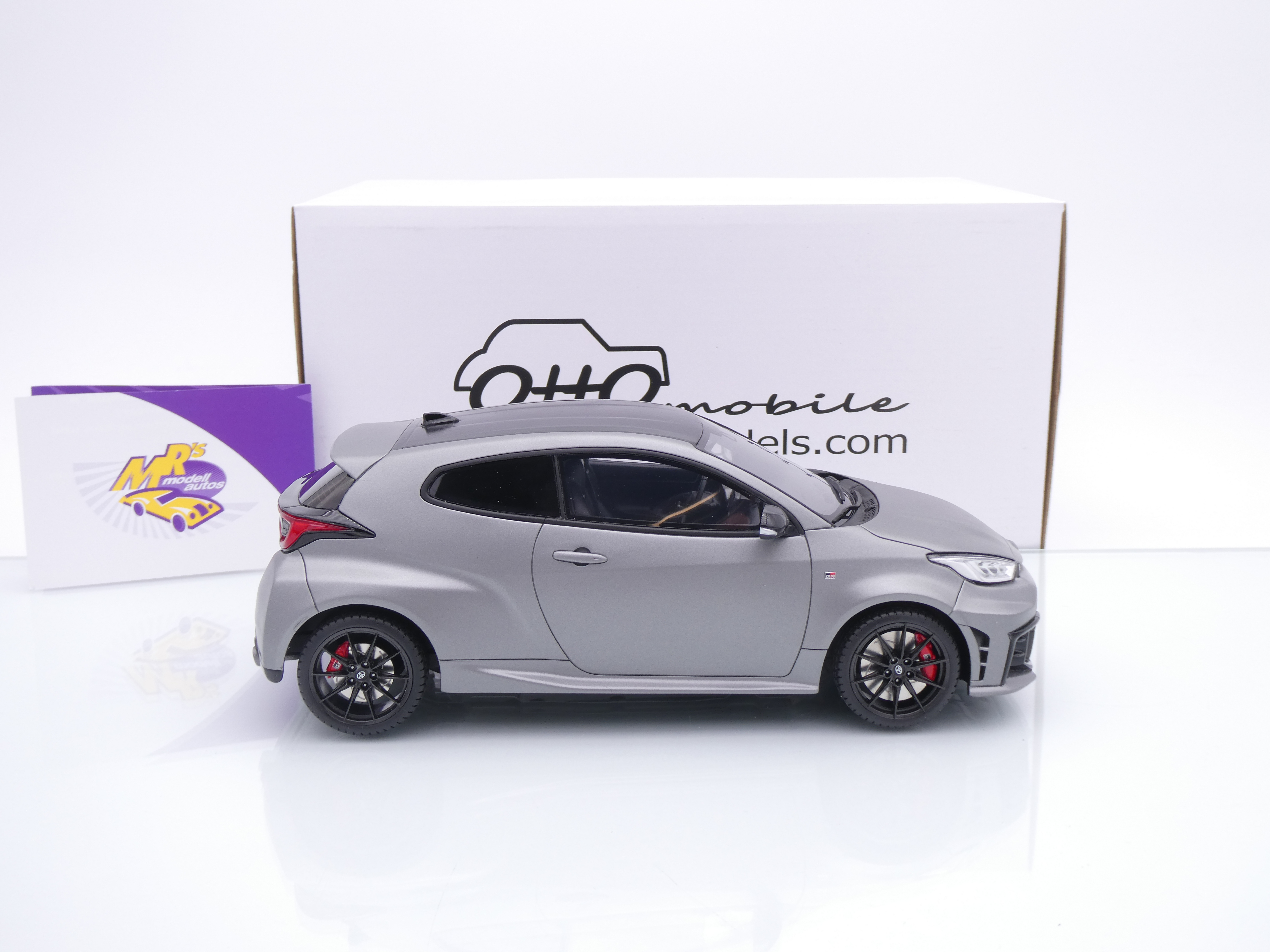 Toyota Yaris GR Precious Metal 2024 - OTTO 1/18 - Modèle Réduit NEUF - Réf OT1127