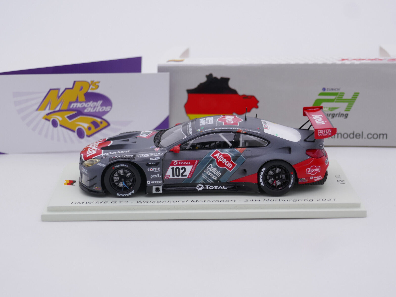 Burago  BMW カレラGT Mrs Modellautos - Spark SG760 # BMW M6 GT3 Nr.102 24h Nürburgring