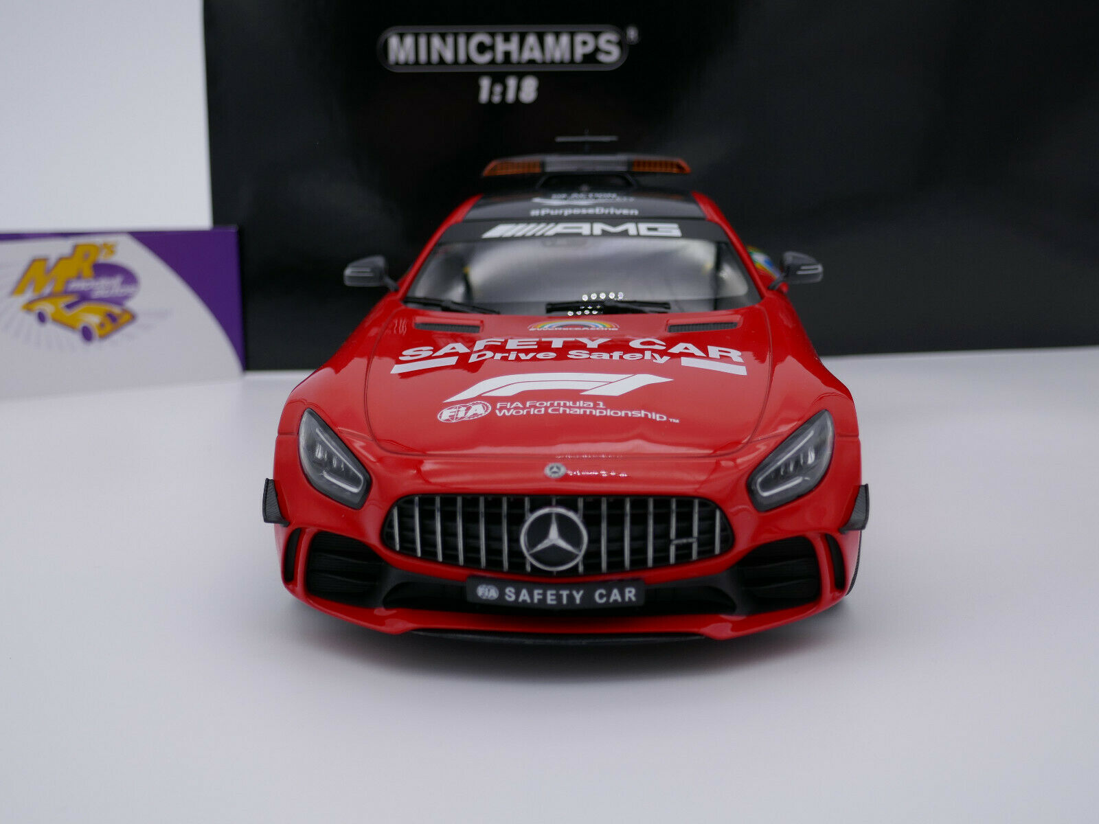 Miniature Minichamps 1/18 Mercedes AMG GT-R Safety Car F1 GP Mugello 2020