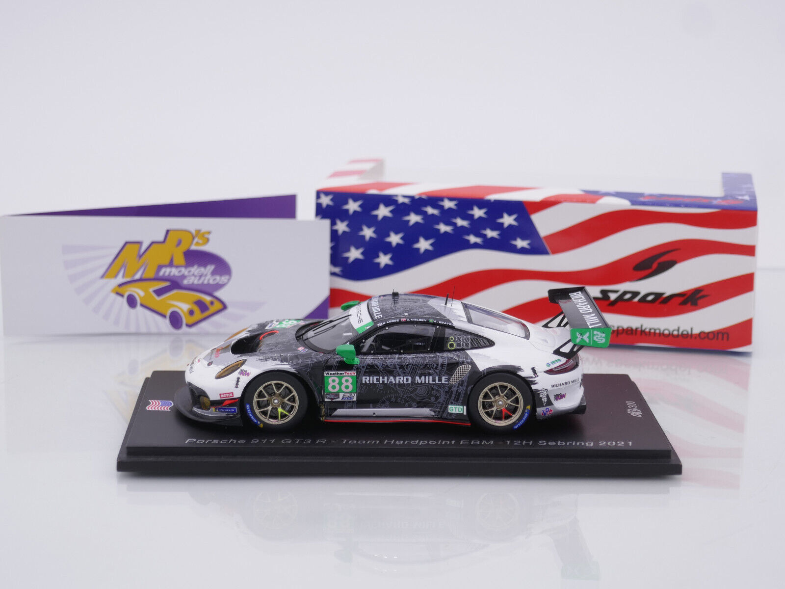 Spark 1/43 (US292) Porsche 911 GT3 R #88 Team Hardpoint EBM 12H Sebring 2021 Spark US292 1&frasl;43 PORSCHE 911 GT3 R NO.88 12H SEBRING 2021 Model