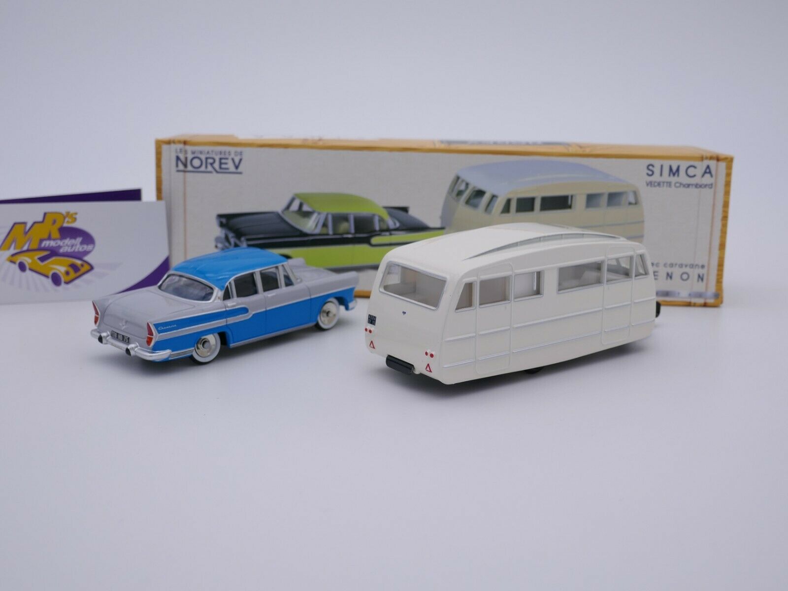 1/43 NOREV SIMCA Chambord ancienne en plastique bicolore avec attelage voiture miniature pas Dinky / Solido / CIJ - Collection