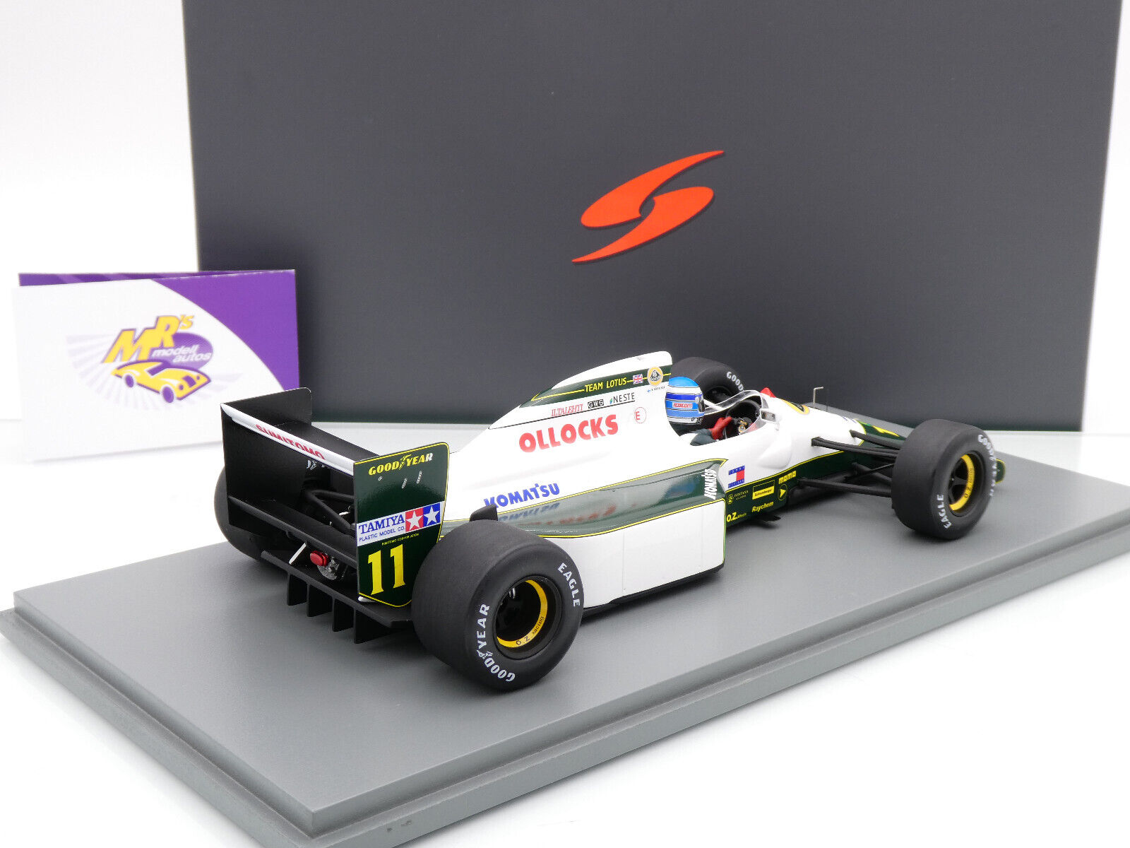 1:18 SPARK Lotus 102B #11 Gp Monaco 1991 Mika Häkkinen With Showcase