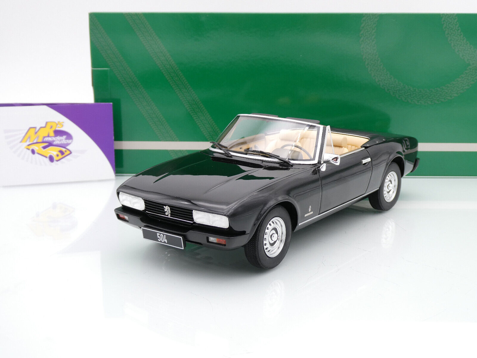 Peugeot 504 Cabriolet vert métallisé de 1983 au 1/18 de Cult