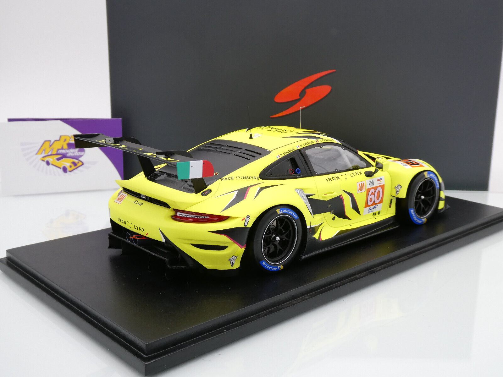 スパーク 1/18 porsche911 rsr-19 iron lynx スパーク 1/18 porsche911