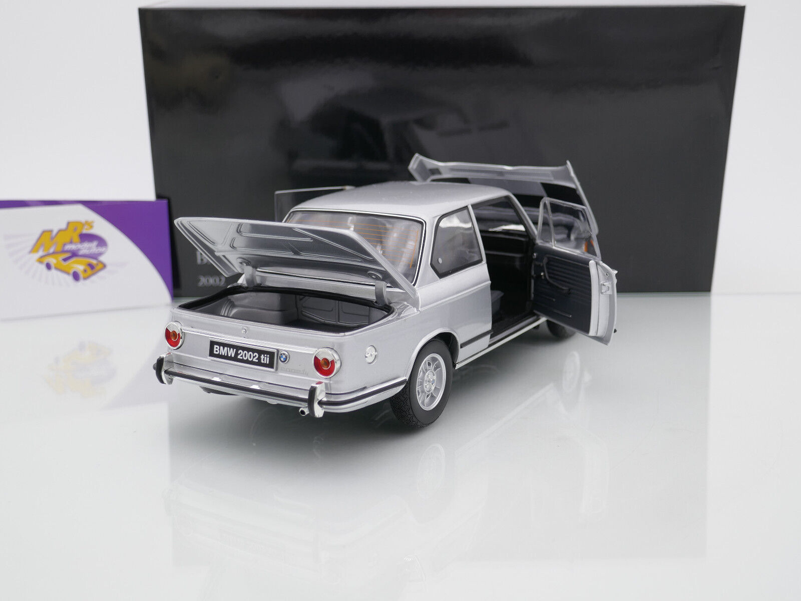 Mrs Modellautos - Kyosho 08543S # BMW 2002 tii Limousine Baujahr