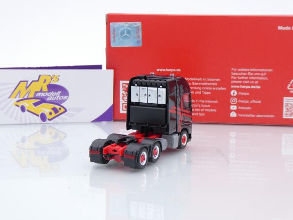 Herpa 318624 # Volvo FH GL 16 6x4 XL 3-achs 2020 Zugmaschine mit Schwerlastturm " schwarz " 1:87