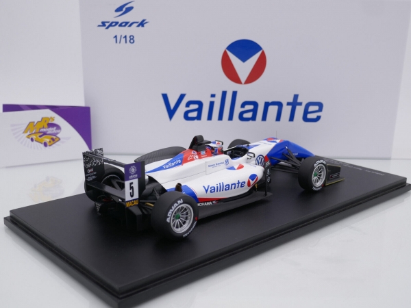 Spark 18MV02 # Dallara F312 Volswagen F3 Nr.5 Macau World Cup GP 2017 " Sacha Fenestraz - Carlin Vaillante " 1:18