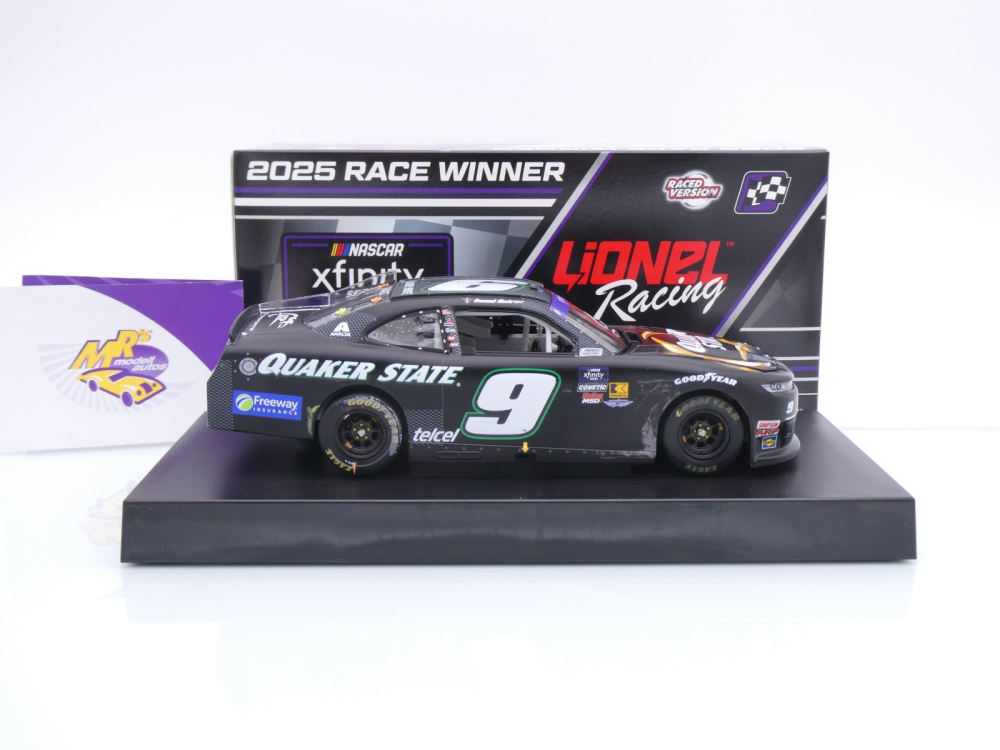Lionel Racing WX92523QKSDZMX # Chevrolet Camaro NASCAR Xfinity 2025 " Daniel Suarez - Quaker State Mexico City Win " 1:24