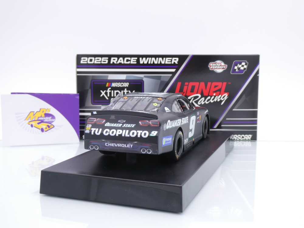 Lionel Racing WX92523QKSDZMX # Chevrolet Camaro NASCAR Xfinity 2025 " Daniel Suarez - Quaker State Mexico City Win " 1:24