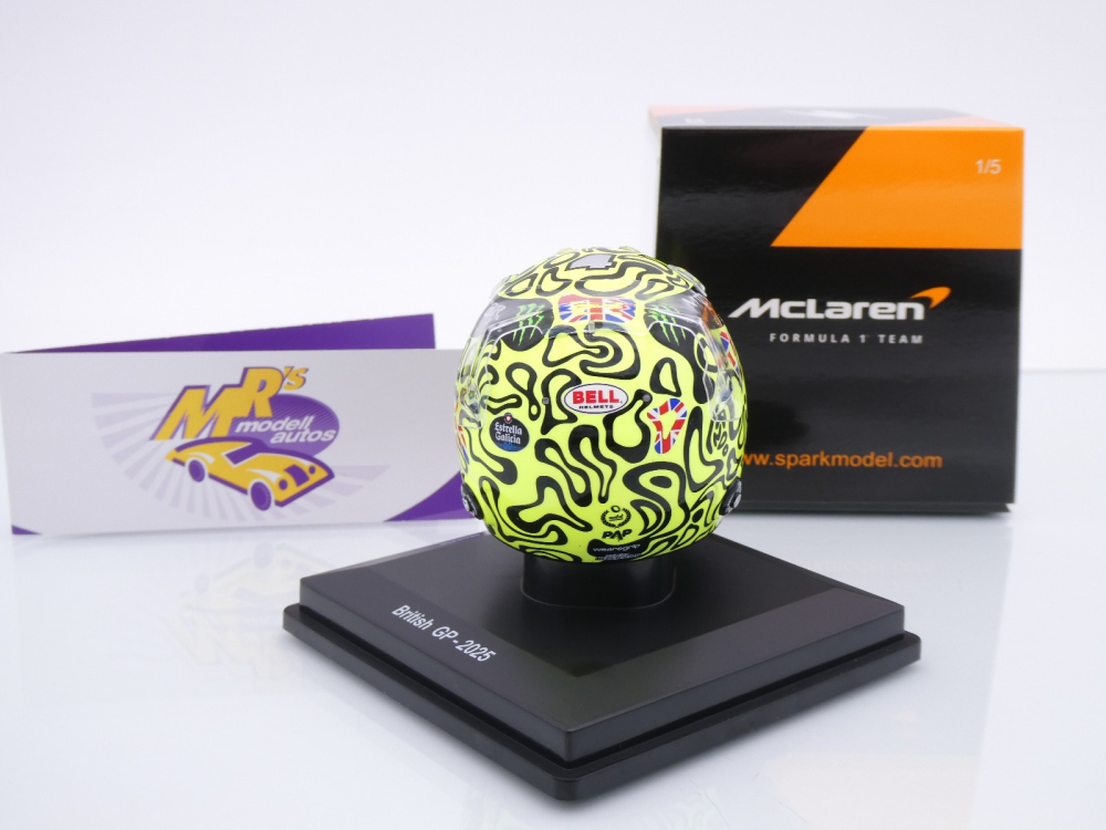 Spark 5HF217 # Helm Formel 1 McLaren #4 " Lando Norris - Sieger Großbritannien GP / F1 Weltmeister 2025 " 1:5