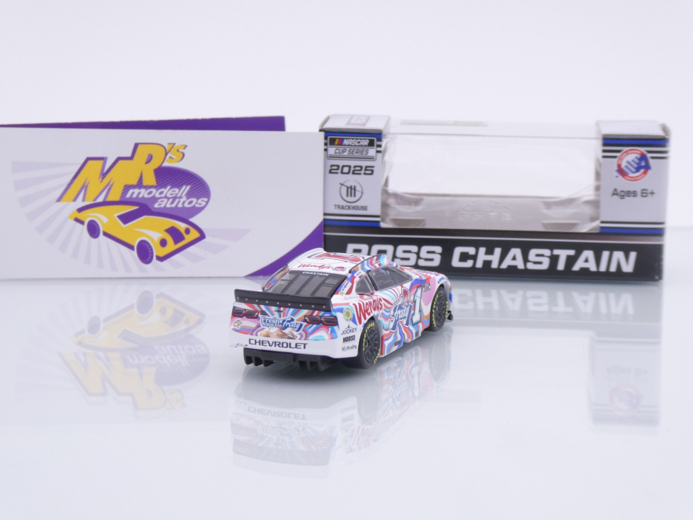 Lionel Racing CX12565WEFRZ # Chevrolet Camaro NASCAR 2025 " Ross Chastain - Wendy's Frosty " 1:64