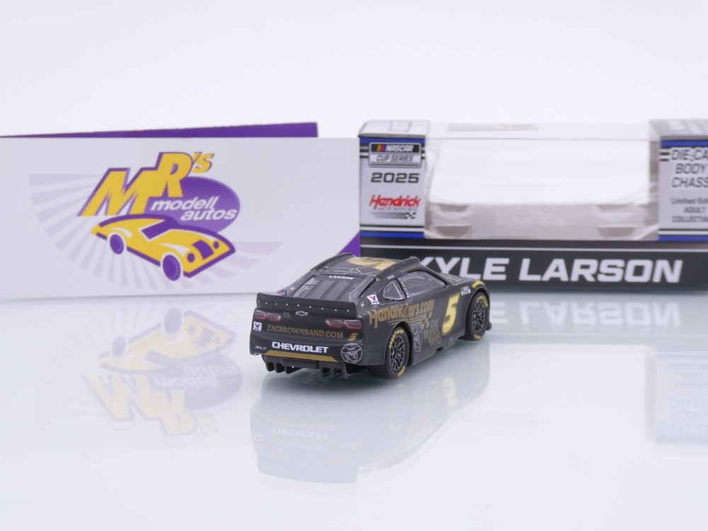 Lionel Racing CX52561ZBBKL # Chevrolet Camaro NASCAR 2025 " Kyle Larson - HendrickCars.com Zac Brown Band " 1:64