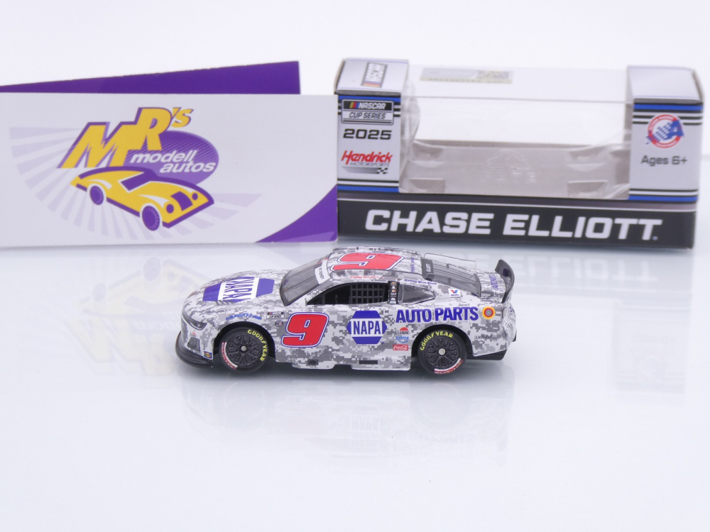 Lionel Racing CX92565SALCL # Chevrolet Camaro NASCAR 2025 " Chase Elliott - NAPA Salutes " 1:64