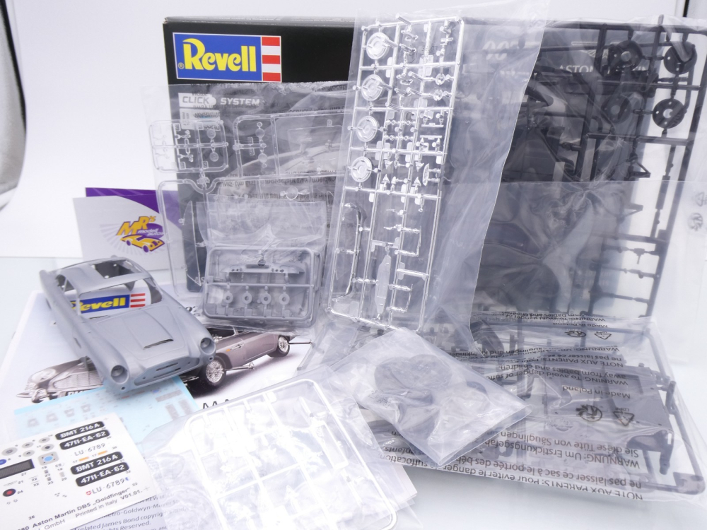Revell 07746 # Aston Martin DB5 " James Bond 007 Goldfinger " Bausatz 1:24