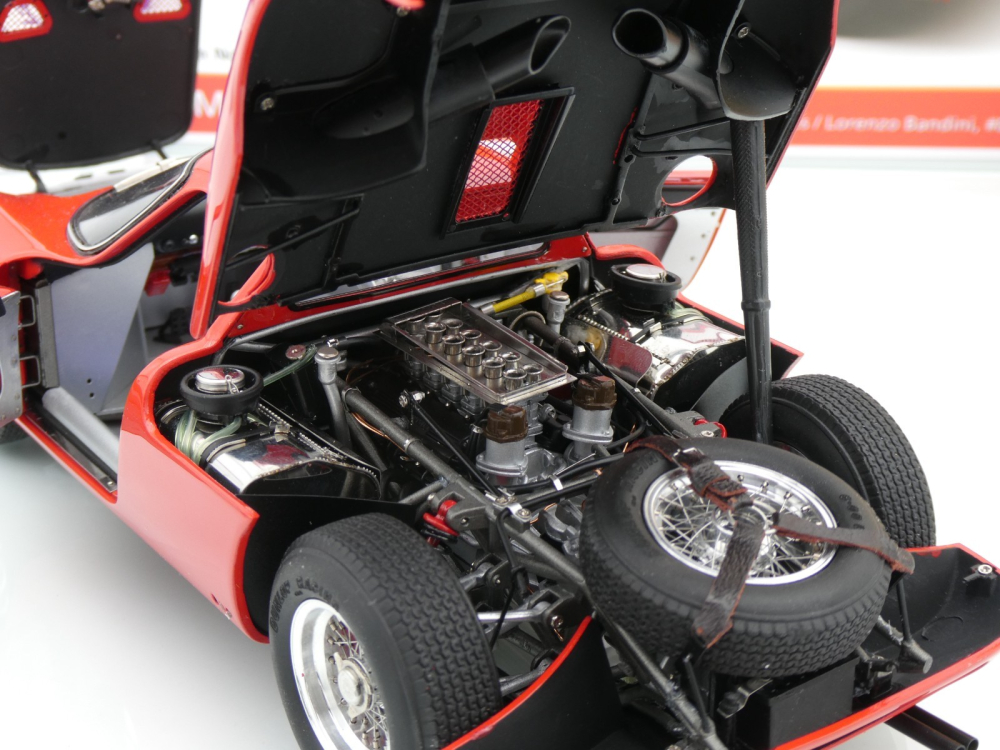 CMC M-266 # Ferrari 250 LM Sportwagen Baujahr 1964 Ferrarirot " Ron Fry " 1:18