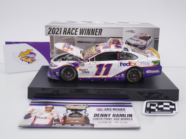 Lionel Racing W112123FEXDHC # Toyota Camry NASCAR 2021 " Denny Hamlin - FedEx Office Las Vegas Fall Race Winner " 1:24