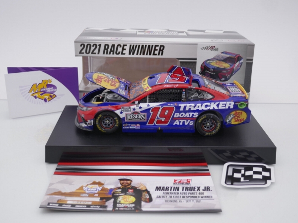Lionel Racing W192123BPPMTK # Toyota Camry NASCAR 2021 " Martin Truex Jr. - Bass Pro Shops Patriotic Richmond Fall Race Winner " 1:24