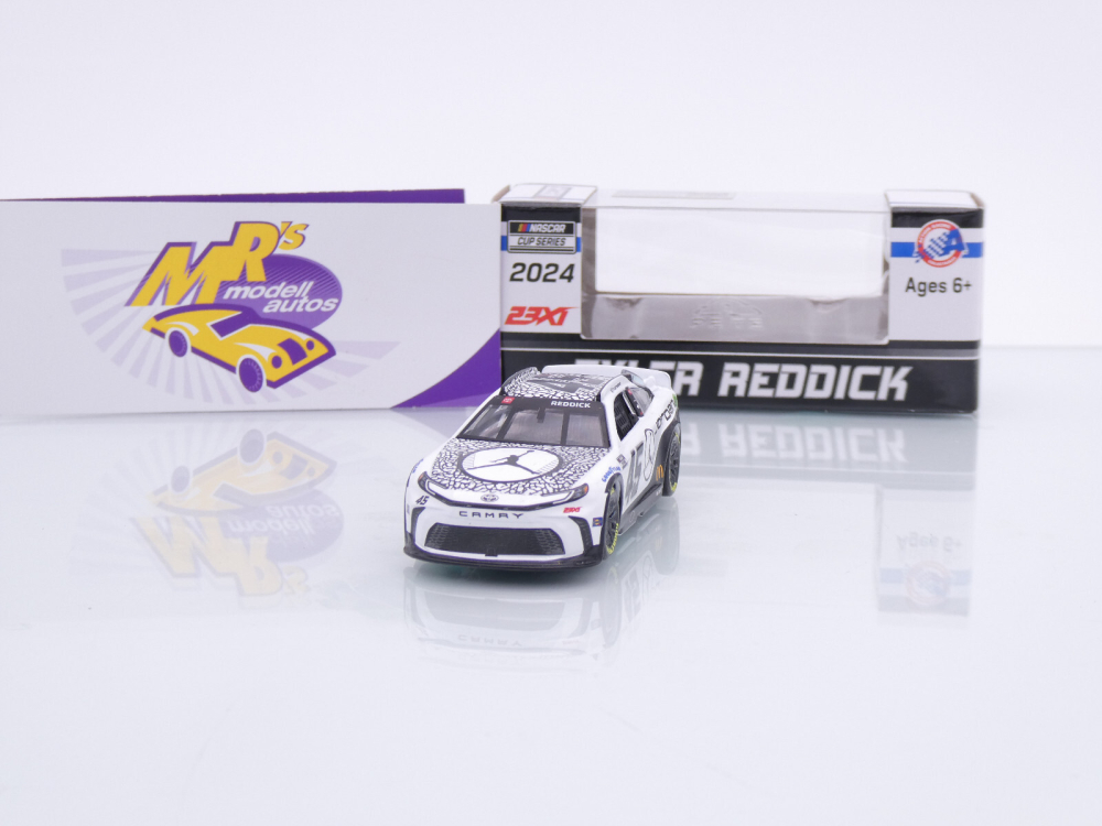 Lionel Racing C452465JOWTK # Toyota Camry NASCAR 2024 " Tyler Reddick - Jordan Brand White " 1:64