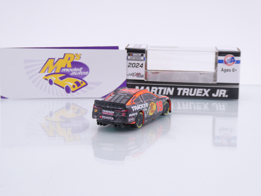 Lionel Racing C192465BPSMT # Toyota Camry NASCAR 2024 " Martin Truex Jr. - Bass Pro Shops " 1:64