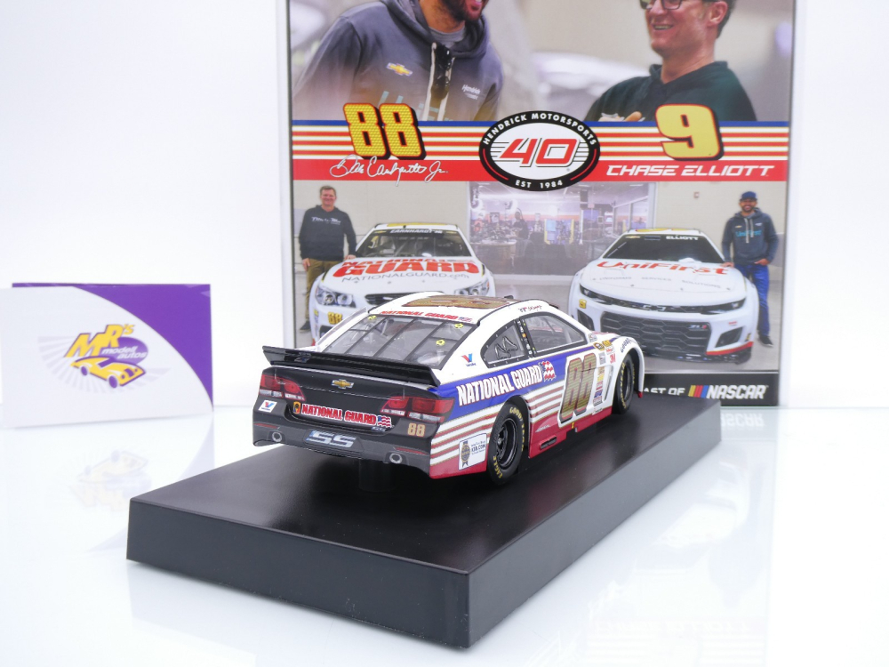 Lionel Racing CXX2423ETB2PK # Chevrolet Camaro / SS NASCAR 2024 " Chase Elliott / Dale Jr. - National Guard / UniFirst Throwback 2 Car Set " 1:24