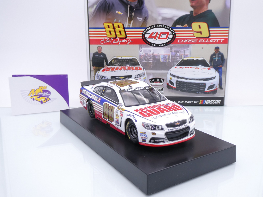 Lionel Racing CXX2423ETB2PK # Chevrolet Camaro / SS NASCAR 2024 " Chase Elliott / Dale Jr. - National Guard / UniFirst Throwback 2 Car Set " 1:24