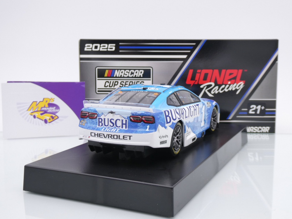 Lionel Racing CX12523BLBRZAUT # Chevrolet Camaro NASCAR 2025 " Ross Chastain - Busch Light Beer " 1:24 mit Autogramm