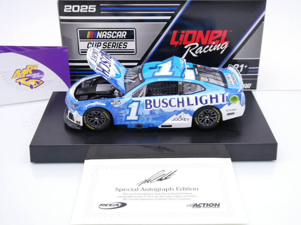Lionel Racing CX12523BLBRZAUT # Chevrolet Camaro NASCAR 2025 " Ross Chastain - Busch Light Beer " 1:24 mit Autogramm