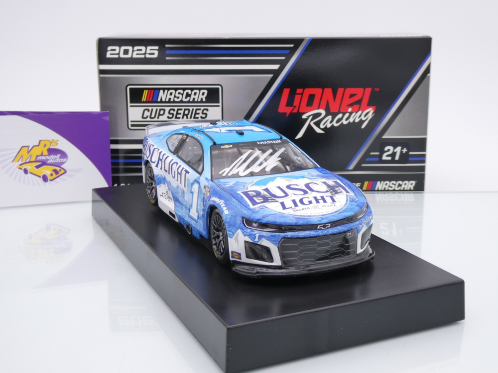 Lionel Racing CX12523BLBRZAUT # Chevrolet Camaro NASCAR 2025 " Ross Chastain - Busch Light Beer " 1:24 mit Autogramm