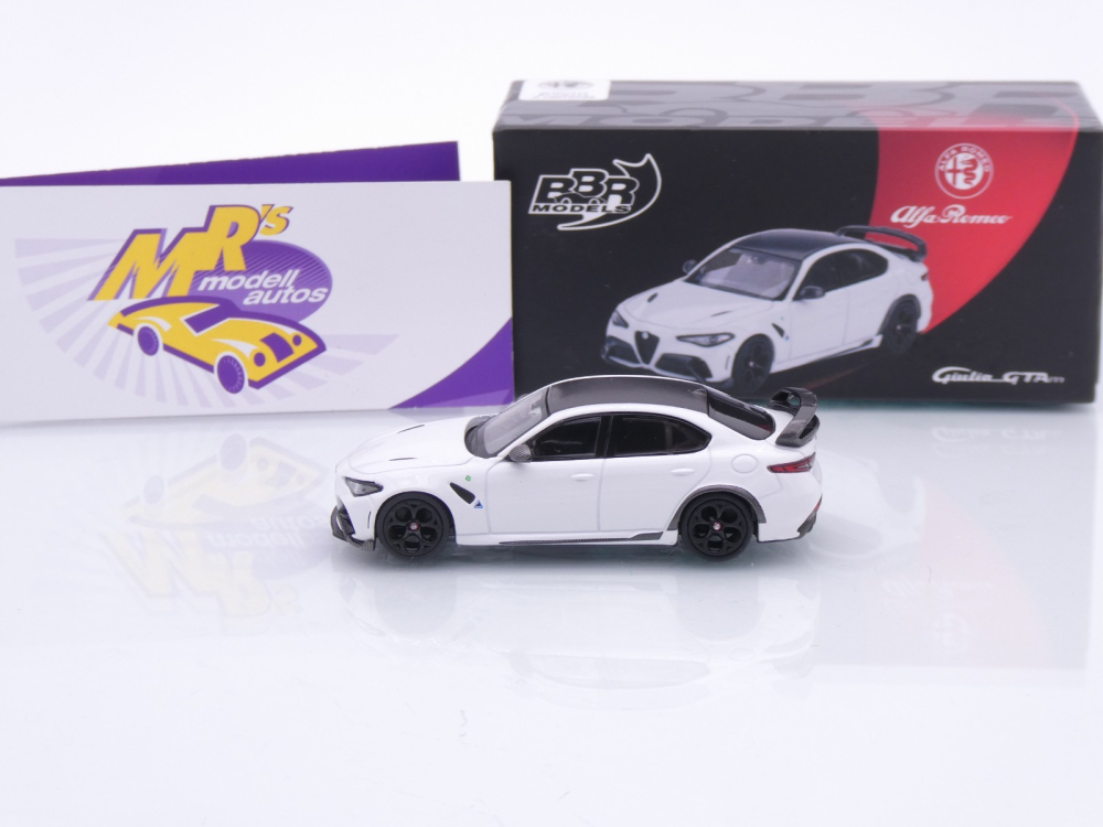 BBR Models BBRDIE6426 # Alfa Romeo Giulia GTAM Baujahr 2021 " weiß " 1:64