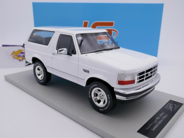 LS Collectibles LS055A # FORD Bronco Jeep Baujahr 1992 " weiß " 1:18