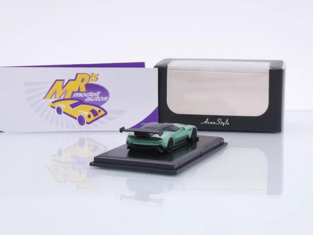 FrontiArt Avan Style HO-19 # Aston Martin Vulcan Baujahr 2017 " grünmetallic " 1:87