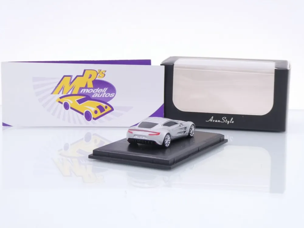 FrontiArt Avan Style HO-10 # Aston Martin One-77 Coupe Baujahr 2012 " silbermetallic " 1:87