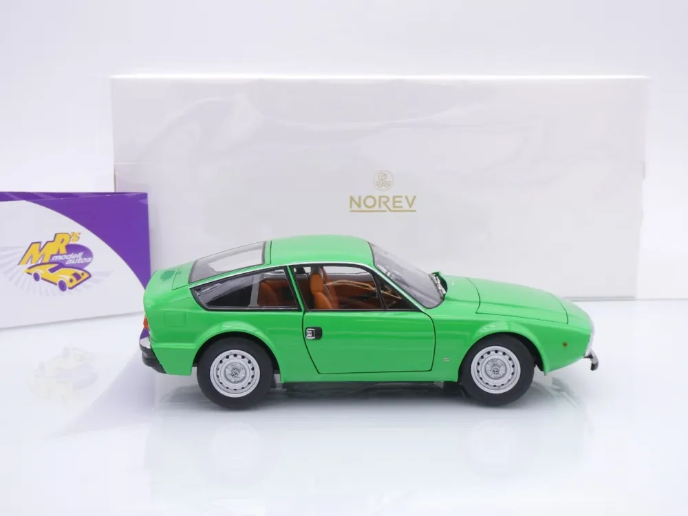 Norev 187832 # Alfa Romeo Junior Zagato Baujahr 1969 " grün " 1:18
