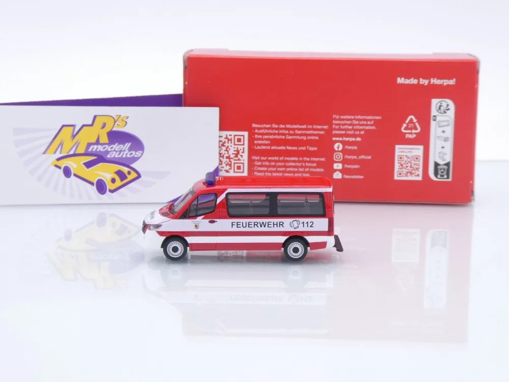 Herpa 098885 # Mercedes-Benz Sprinter '18 Bus FD " Feuerwehr Nürnberg 112 " 1:87
