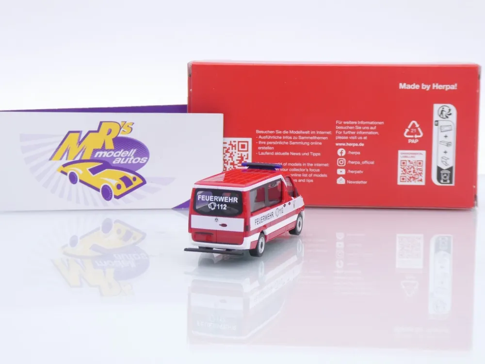 Herpa 098885 # Mercedes-Benz Sprinter '18 Bus FD " Feuerwehr Nürnberg 112 " 1:87