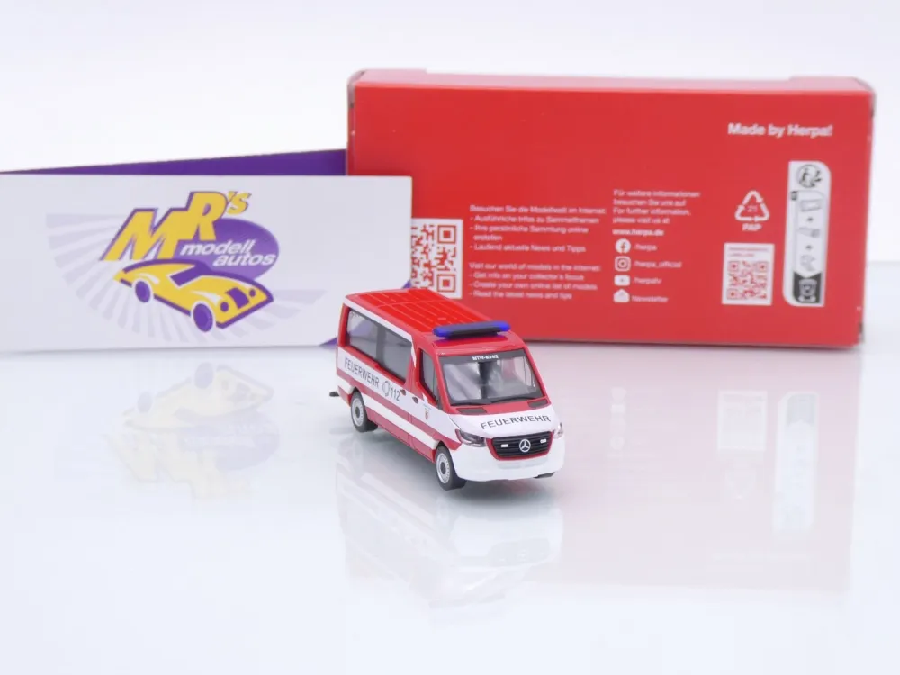 Herpa 098885 # Mercedes-Benz Sprinter '18 Bus FD " Feuerwehr Nürnberg 112 " 1:87