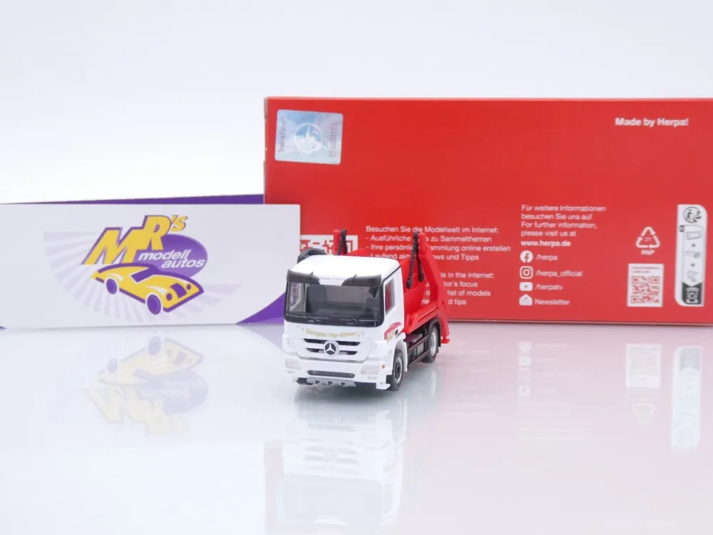 Herpa 319935 # Mercedes-Benz Arocs M Absetzkipper " Zirkus Charles Knie " 1:87