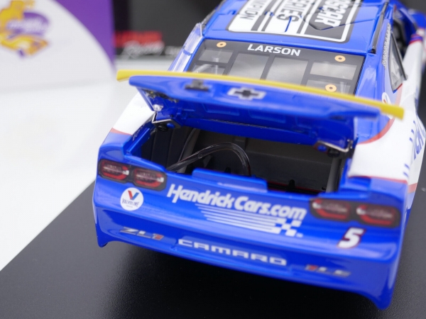 Lionel Racing CX52122HENKLCHA # Chevrolet Camaro ZL1 " Kyle Larson NASCAR Champion 2021 " 1:24 Elite-Edition