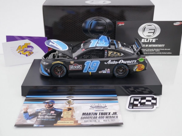 Lionel Racing W192122AODMTL # Toyota NASCAR 2021 " Martin Truex Jr - Auto Owner " Elite-Edition 1:24