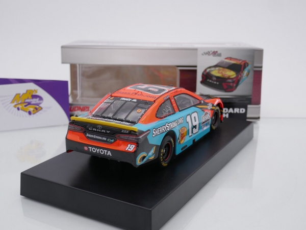 Lionel Racing C192123BSSMT # Toyota Camry NASCAR 2021 " Martin Truex Jr - Bass Pro Shops / Sherry Strong " 1:24