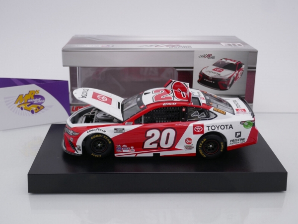 Lionel Racing C202123TOYCD # Toyota NASCAR 2021 " Christopher Bell - Toyota " 1:24