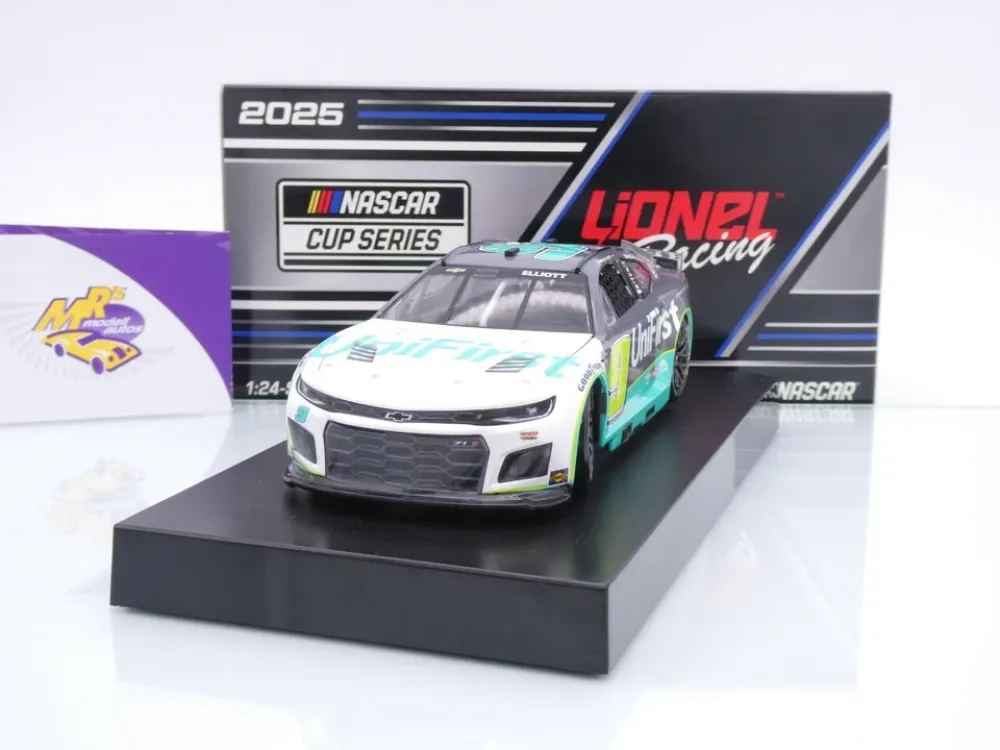 Lionel Racing CX92523UTBCL # Chevrolet Camaro NASCAR 2025 " Chase Elliott - UniFirst Throwback " 1:24