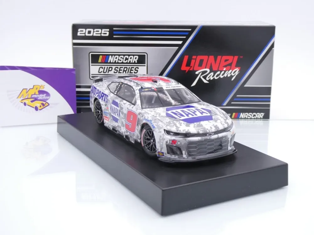 Lionel Racing CX92523SALCL # Chevrolet Camaro NASCAR 2025 " Chase Elliott - NAPA Salutes " 1:24