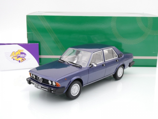 Cult CML239-3 # Alfa Romeo 6 2.5 Typ 119 Limousine Baujahr 1979-83 " dunkelblaumetallic " 1:18