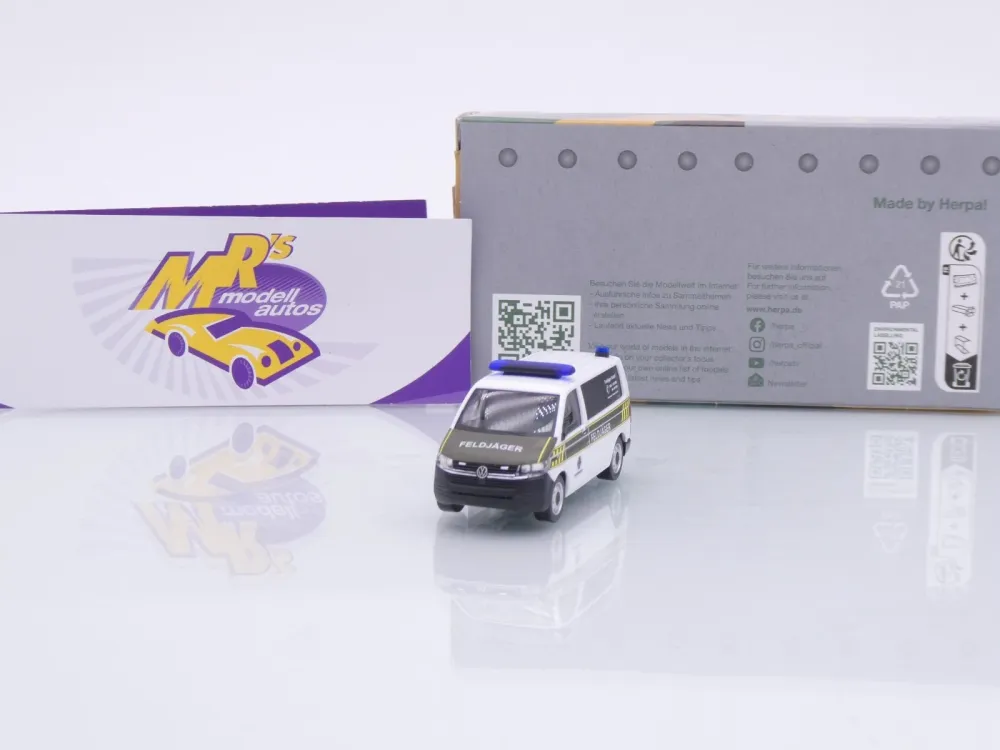 Herpa 700900 # Volkswagen VW T6.1 Bus " Feldjäger - Bundeswehr " 1:87