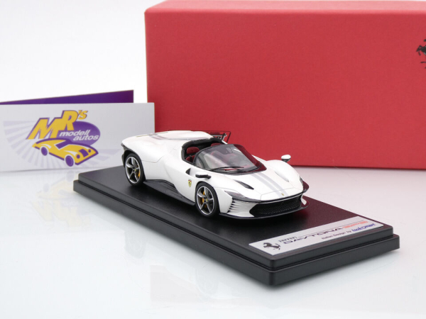 Look Smart LS535SPB # Ferrari Daytona SP3 Open Baujahr 2023 " Pearl White " 1:43