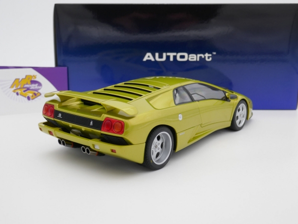 AUTOart 79157 # Lamborghini Diablo SE30 Baujahr 1993 " gelbmetallic " 1:18
