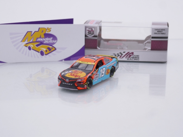 Lionel Racing C192165BSSMT # Toyota NASCAR 2021 " Martin Truex Jr. - Bass Pro / Sherry Strong " 1:64