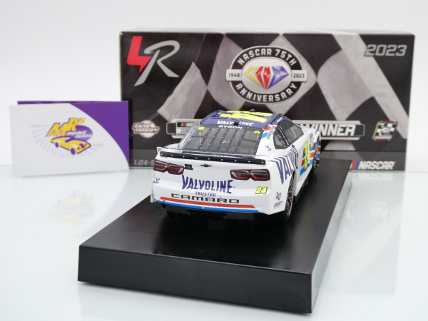 Lionel Racing W242323VALWBV # Chevrolet Camaro ZL1 NASCAR 2023 " William Byron - Valvoline Motor Oil Phoenix Spring Race Winner " 1:24