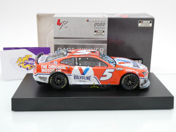 Lionel Racing WX52223VALKLZ # Chevrolet Camaro ZL1 NASCAR 2022 " Kyle Larson - Valvoline Motor Oil Homestead Miami Race Winner " 1:24